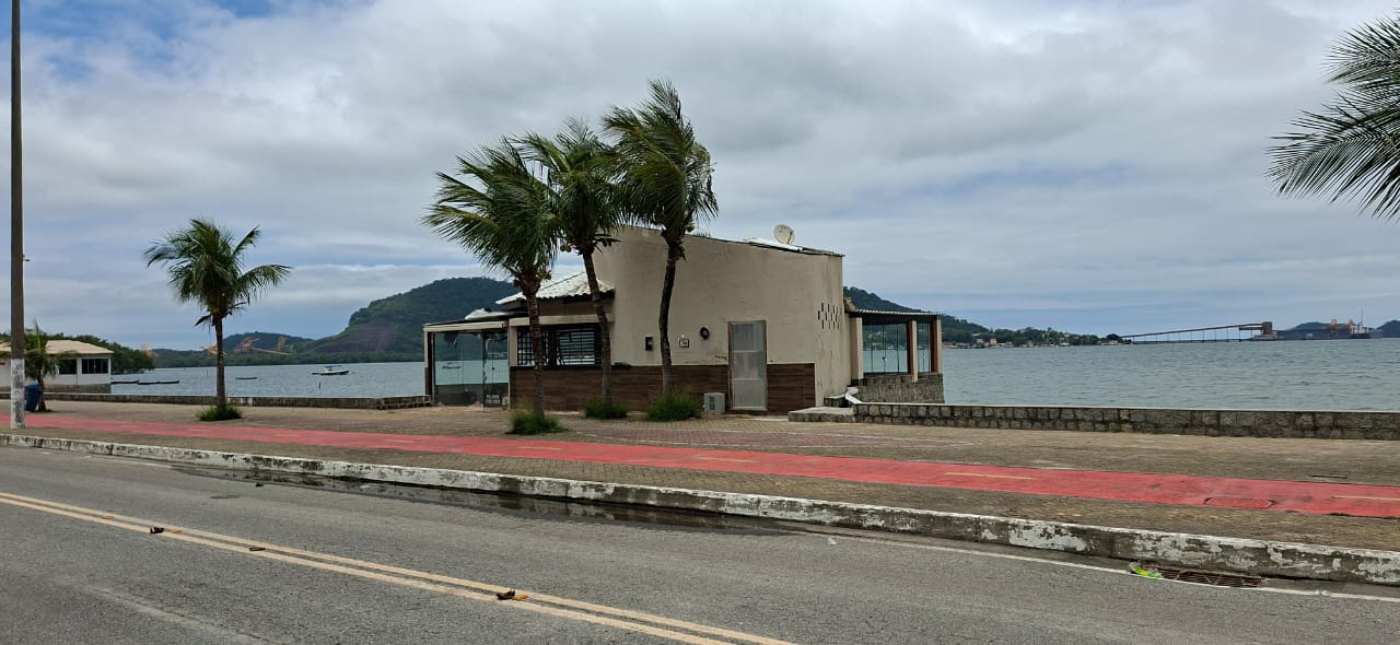 Rua em frente a casa